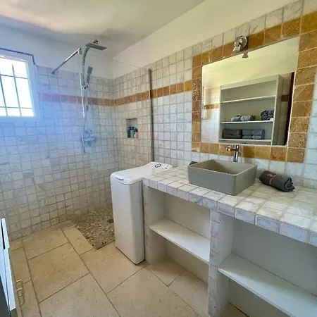 Superbe Maison De 70 M2 Avec Terrasse, Golfe De Saint-tropez بيت للعطل كوغولين